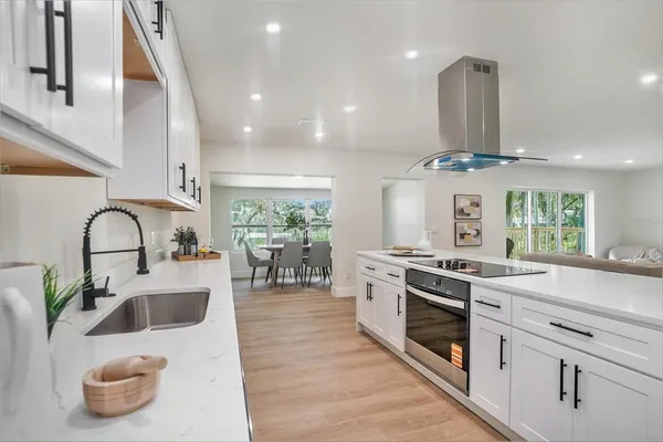 $559,900 | 14050 Blackjack Road, Dover, FL 33527