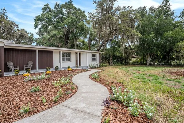 $559,900 | 14050 Blackjack Road, Dover, FL 33527