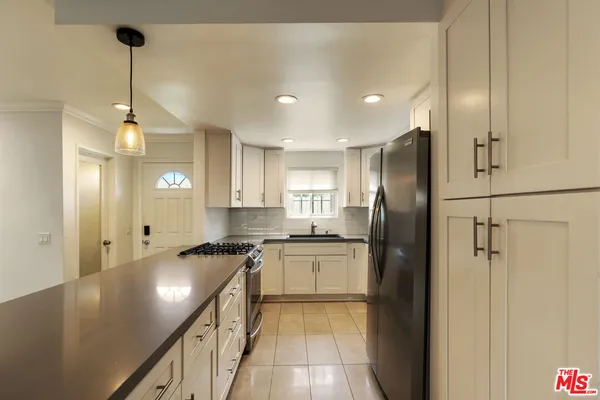 $4,950 | 1837 11th Street, Unit 3, Santa Monica, CA 90404