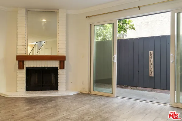$4,950 | 1837 11th Street, Unit 3, Santa Monica, CA 90404