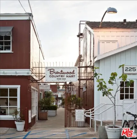 $4,950 | 1837 11th Street, Unit 3, Santa Monica, CA 90404