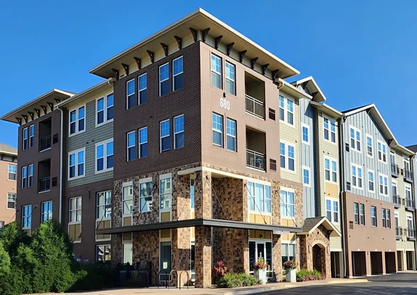 $2,460 | 680 East Algonquin Road, Unit 1205, Schaumburg, IL 60173