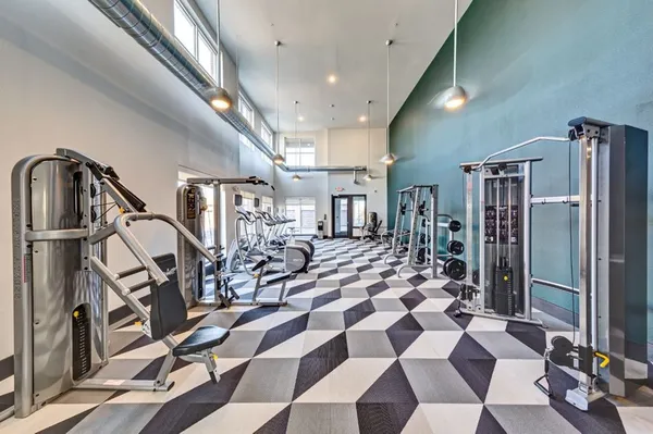 $2,327 | 680 East Algonquin Road, Unit 1205, Schaumburg, IL 60173