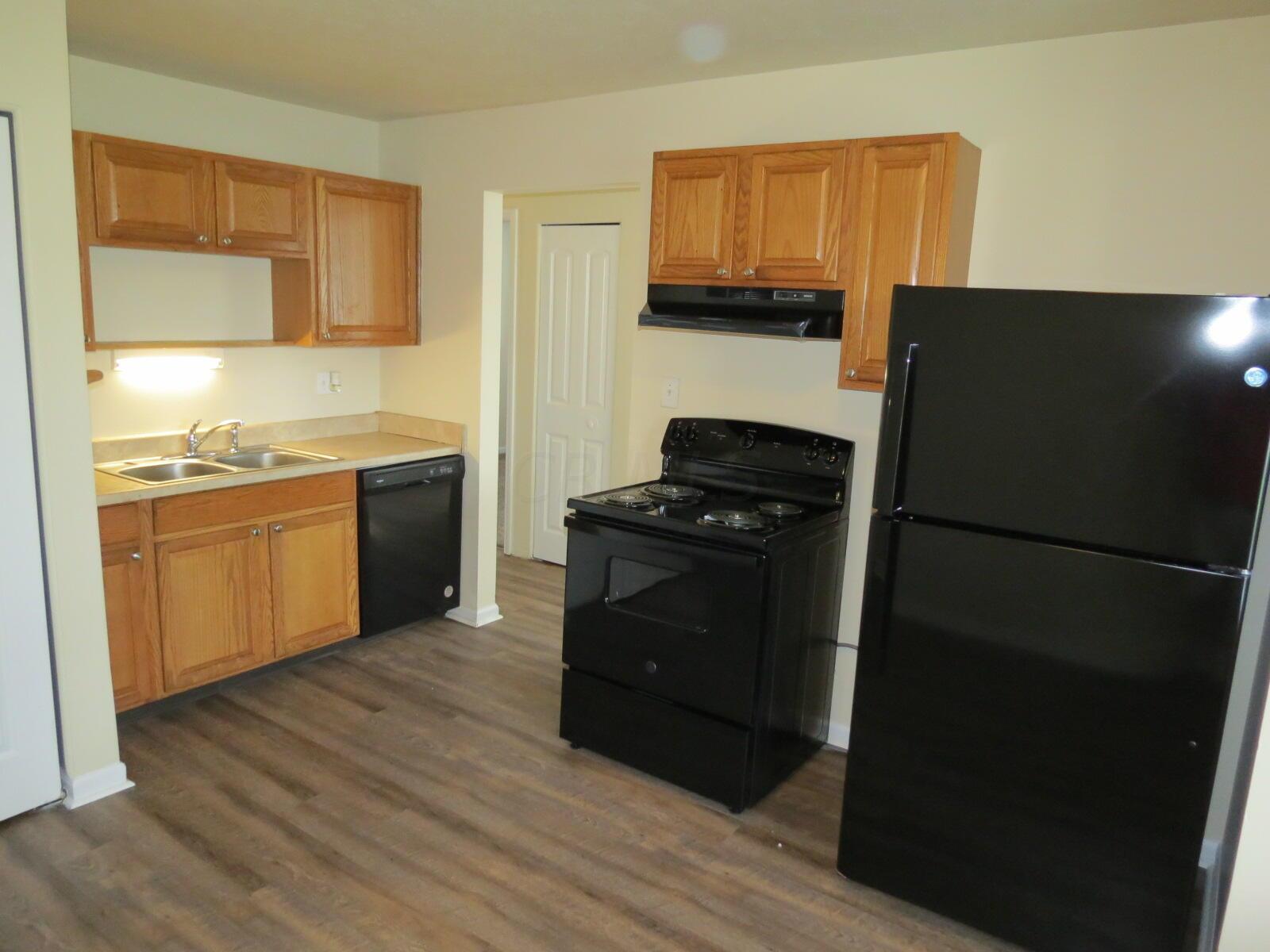 3922 Frazier Road East Columbus, OH 43207 - Photo 4 of 16 3922 frazier 7-10-23 (10)