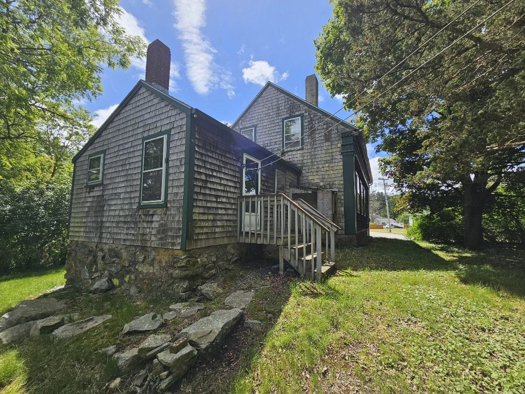 289 North Avenue Rochester, MA 02770 - Photo 8 of 24