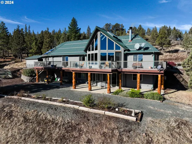 $799,900 | 31367 Clarks Creek Road, Mount Vernon, OR 97865