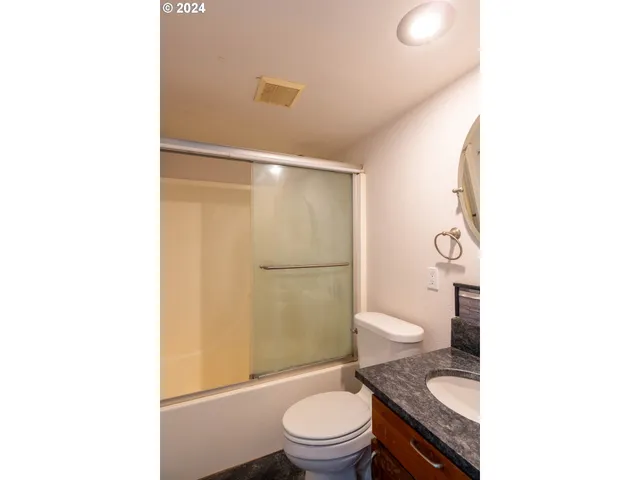 $799,900 | 31367 Clarks Creek Road, Mount Vernon, OR 97865