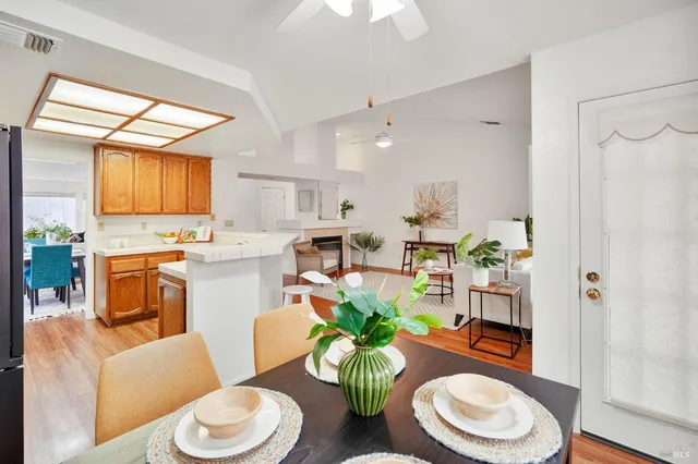 $645,000 | 369 Clarescastle Way, Vacaville, CA 95688