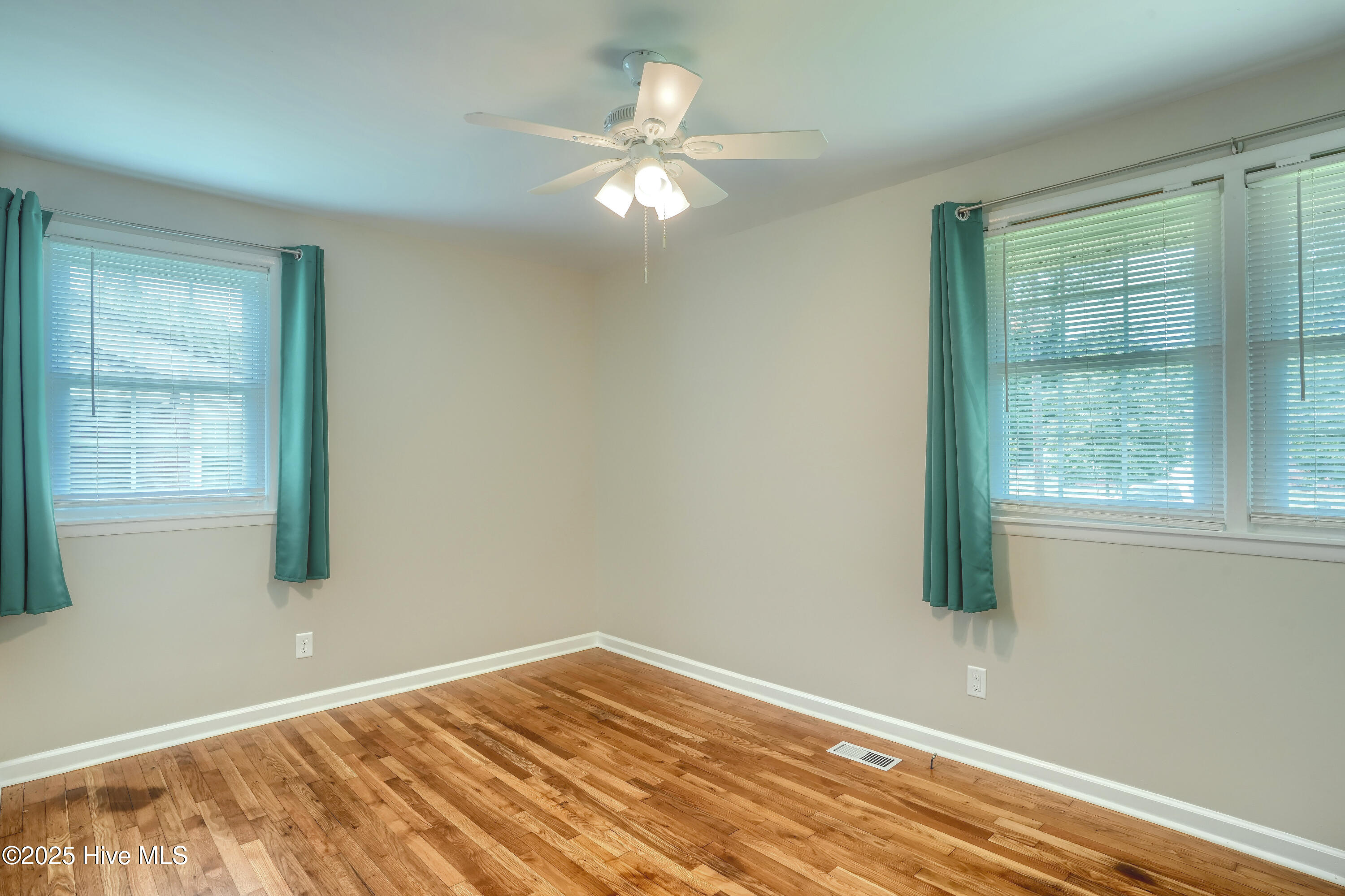 410 Cheyenne Road Jacksonville, NC 28540 - Photo 22 of 35 410 Cheyenne Rd - Interior - Edited_1