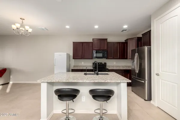 $529,000 | 2548 South Betty Street, Gilbert, AZ 85295