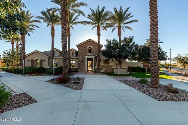 $530,000 | 2548 South Betty Street, Gilbert, AZ 85295