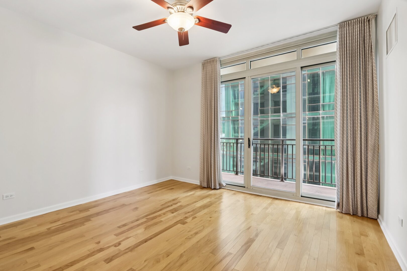 1111 South Wabash Avenue, Unit 2601 Chicago, IL 60605 - Photo 18 of 25