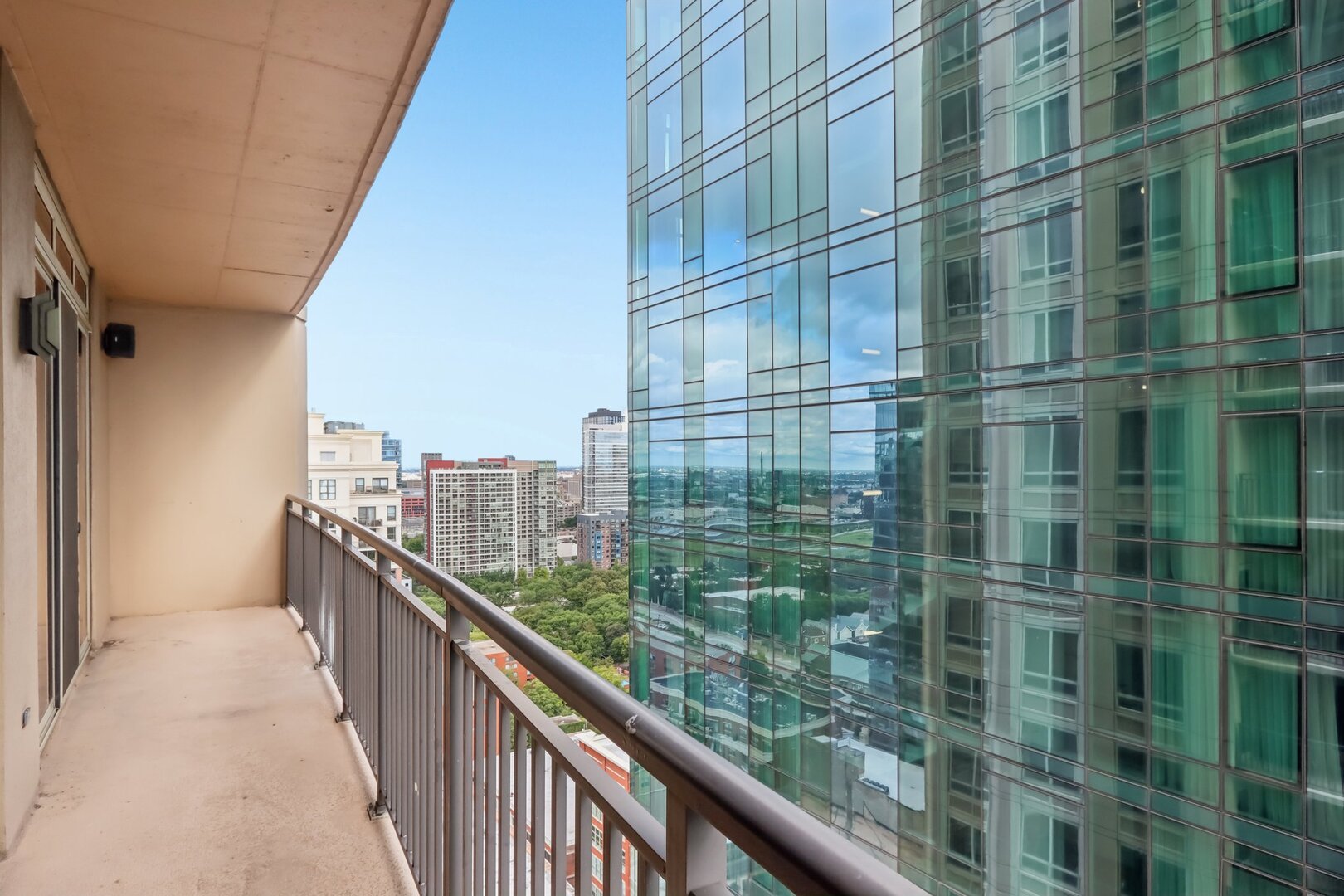 1111 South Wabash Avenue, Unit 2601 Chicago, IL 60605 - Photo 19 of 25