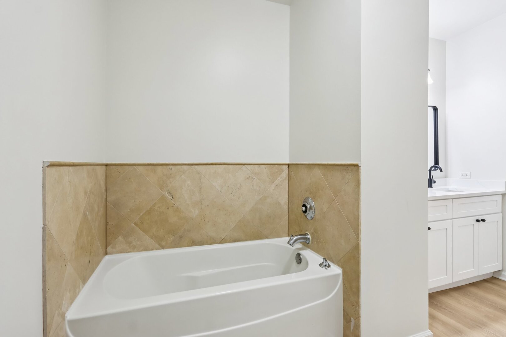 1111 South Wabash Avenue, Unit 2601 Chicago, IL 60605 - Photo 8 of 25