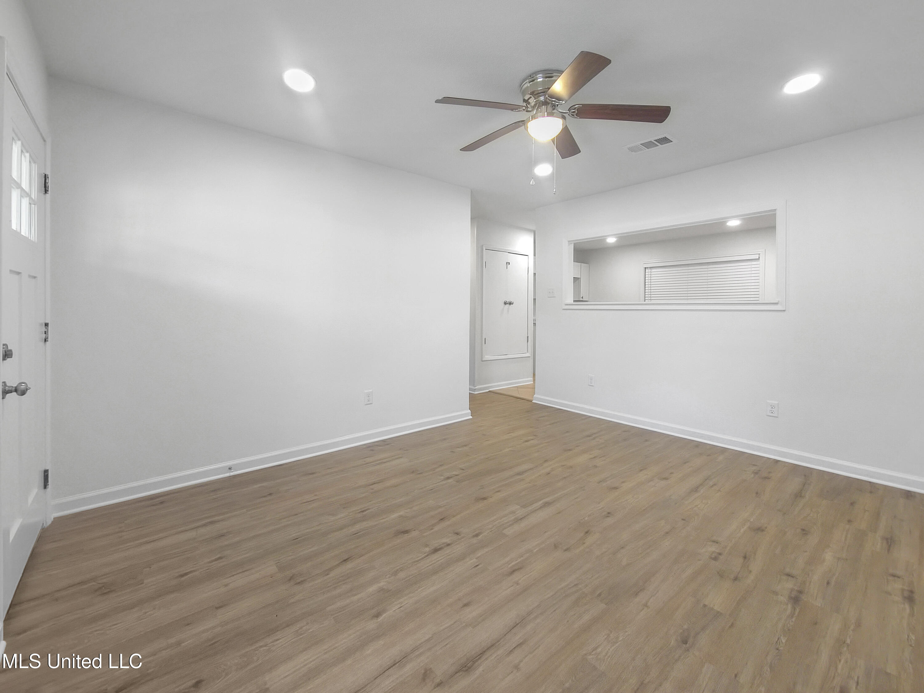 4100 Karen Street Moss Point, MS 39563 - Photo 4 of 13 20250729_084337