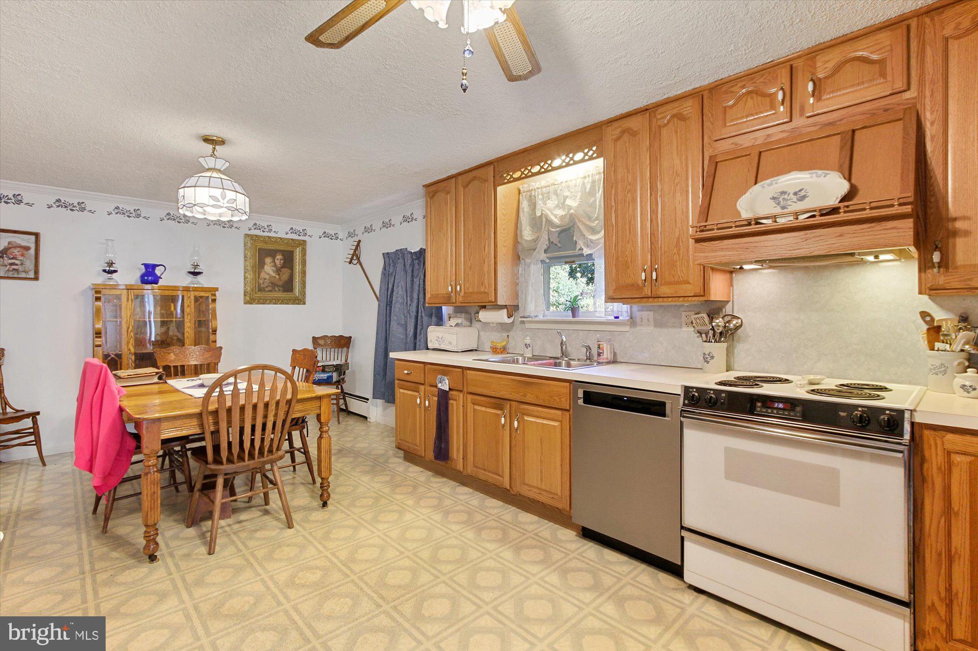 335 Newcomer Road Windsor, PA 17366 - Photo 10 of 28