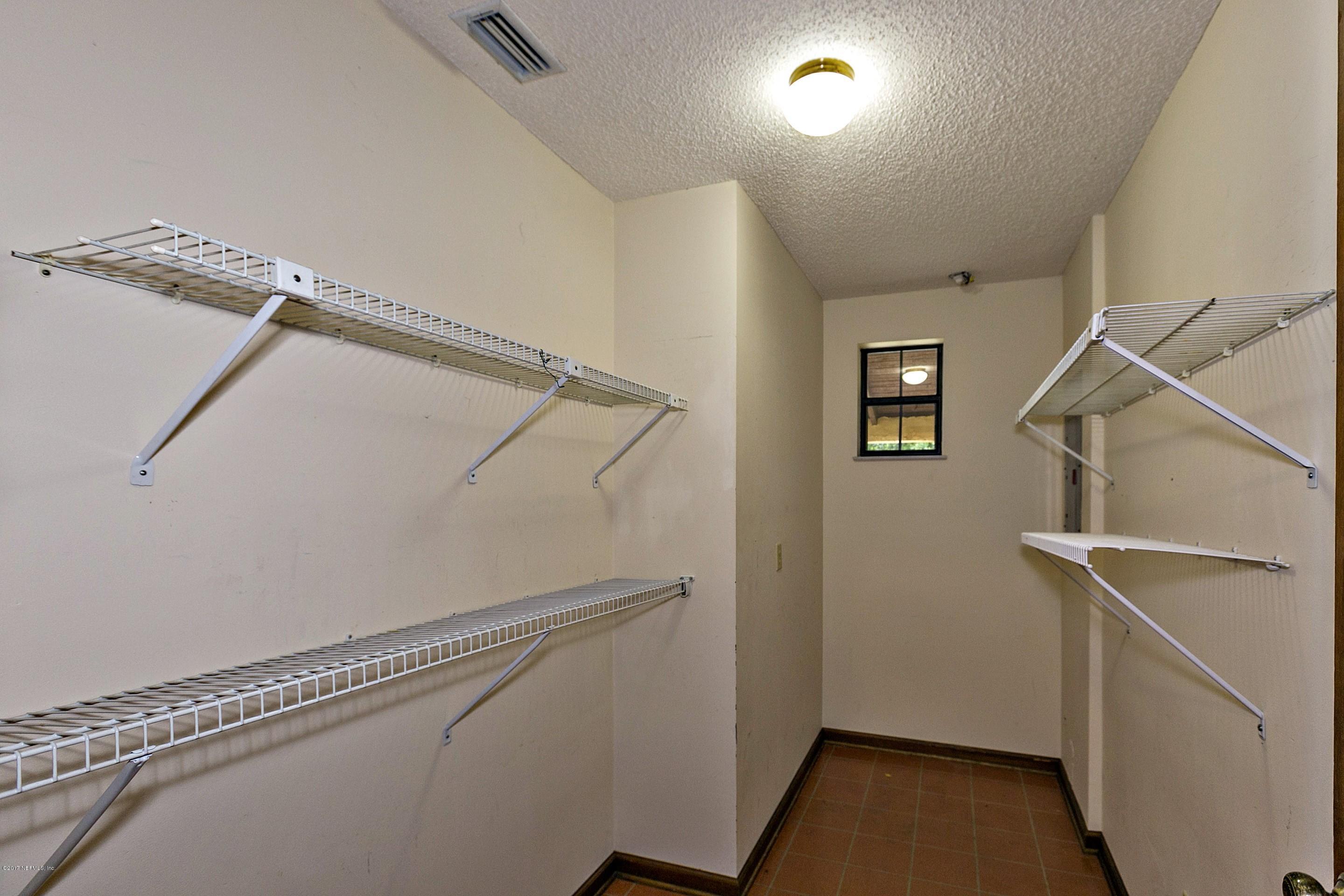 10215 Russell Sampson Road St. Johns, FL 32259 - Photo 5 of 23 005_Pantry