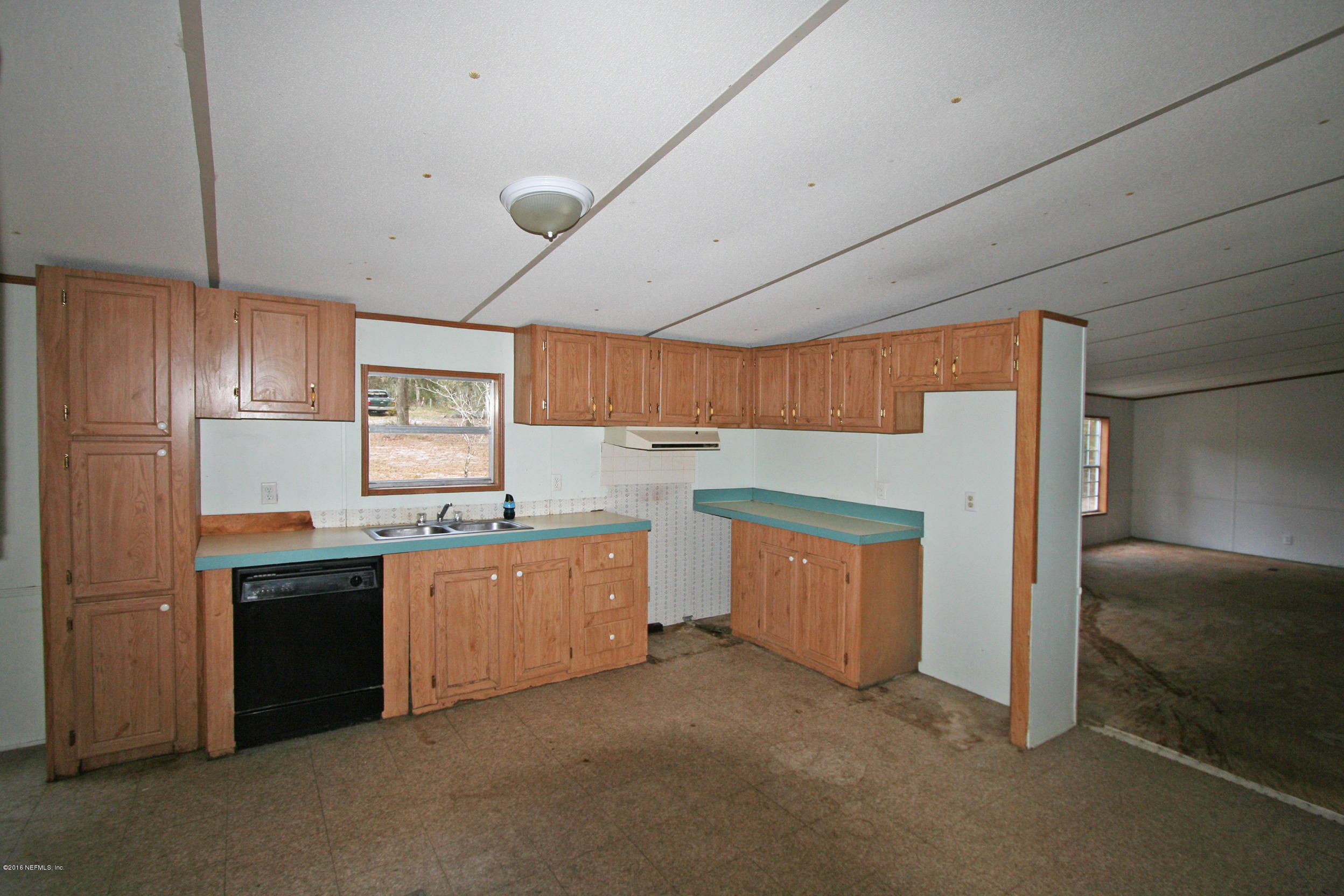 3222 Mill Creek Road Middleburg, FL 32068 - Photo 5 of 14 Kitchen