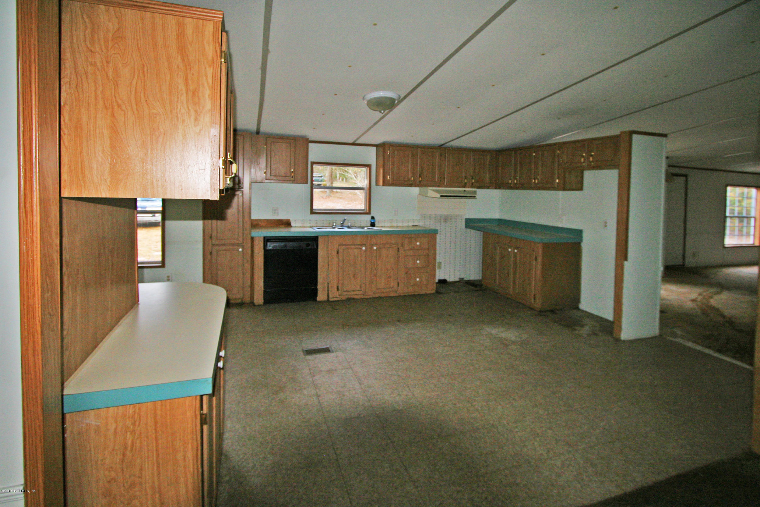 3222 Mill Creek Road Middleburg, FL 32068 - Photo 7 of 14 Kitchen