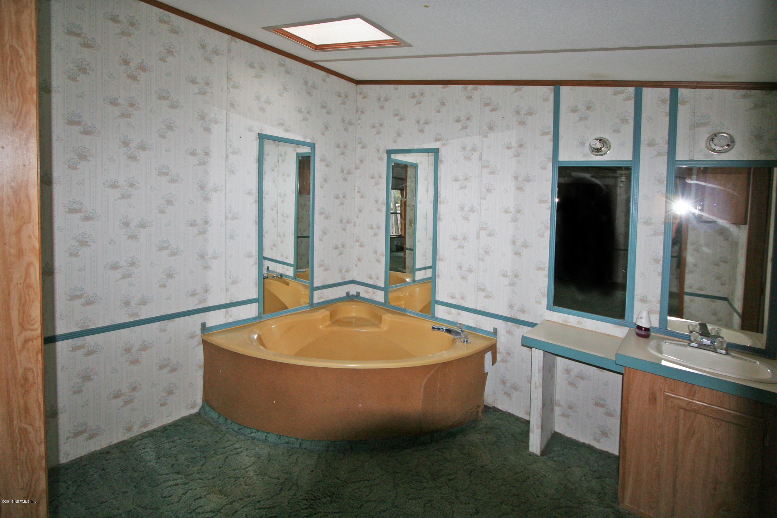 3222 Mill Creek Road Middleburg, FL 32068 - Photo 10 of 14 Master Bathroom