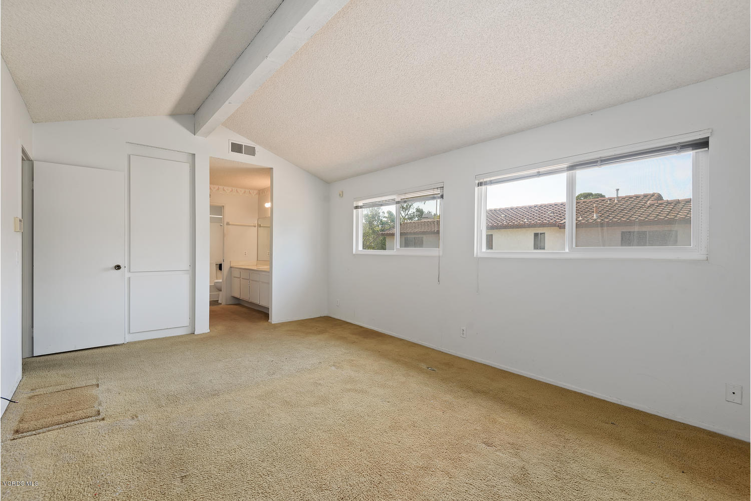 432 East Bard Road Oxnard, CA 93033 - Photo 15 of 20 an empty room with windows