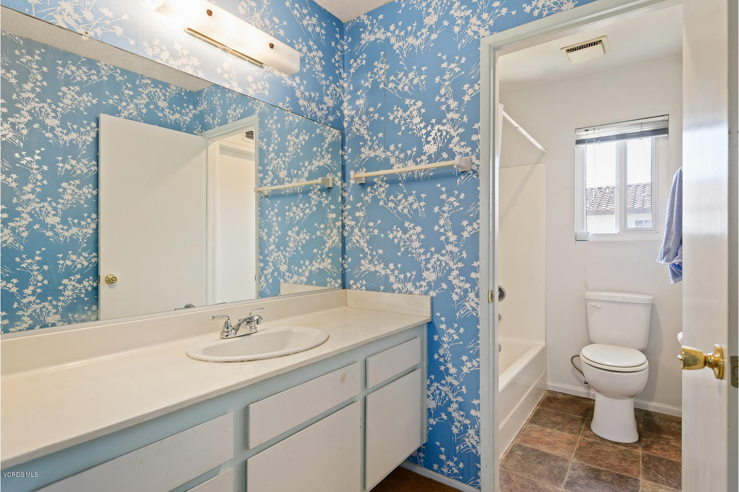 432 East Bard Road Oxnard, CA 93033 - Photo 18 of 20 432 E Bard Rd-018-019-Bathroom-MLS_Size