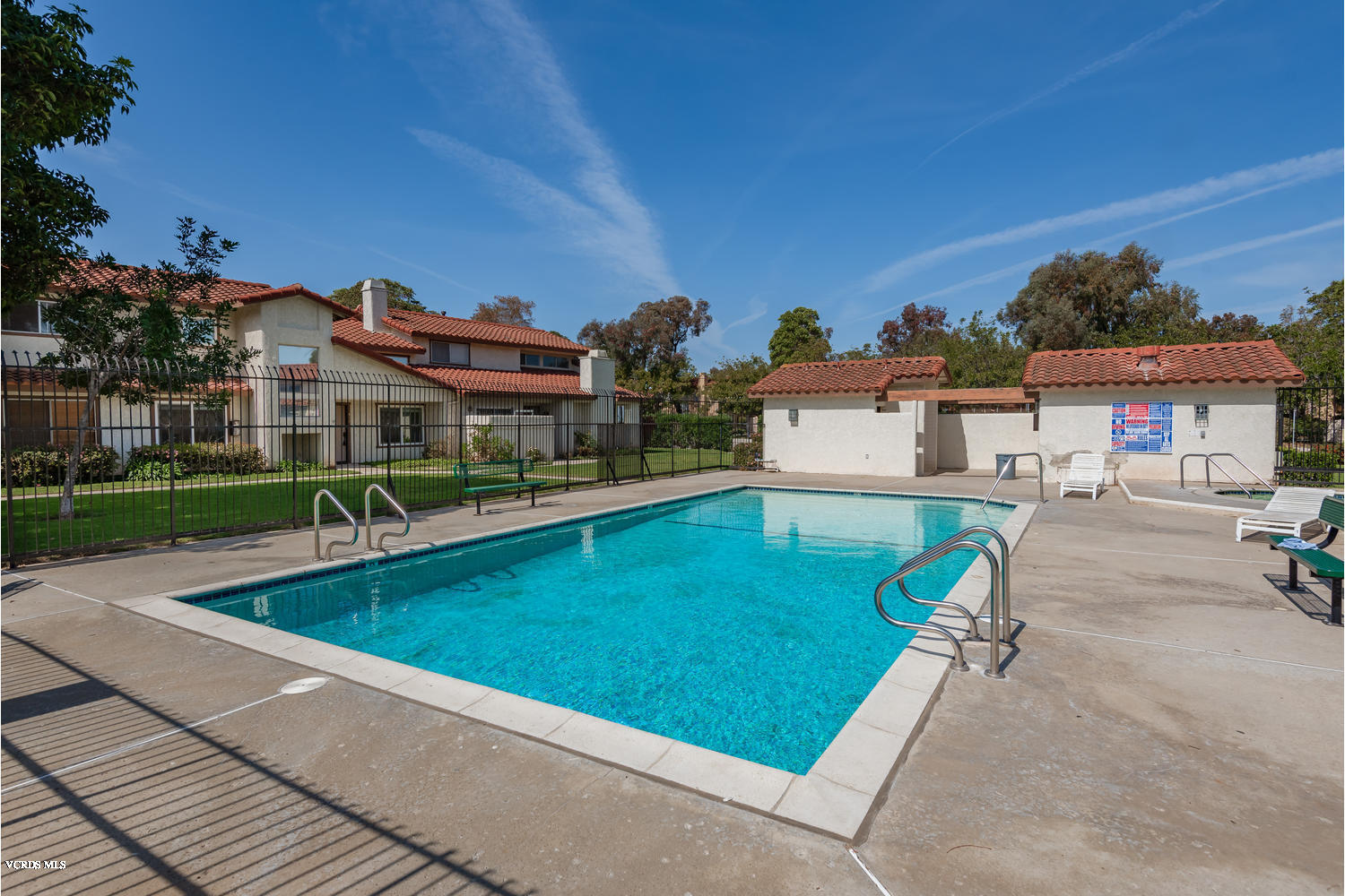 432 East Bard Road Oxnard, CA 93033 - Photo 4 of 20 432 E Bard Rd-004-008-Community Pool-MLS
