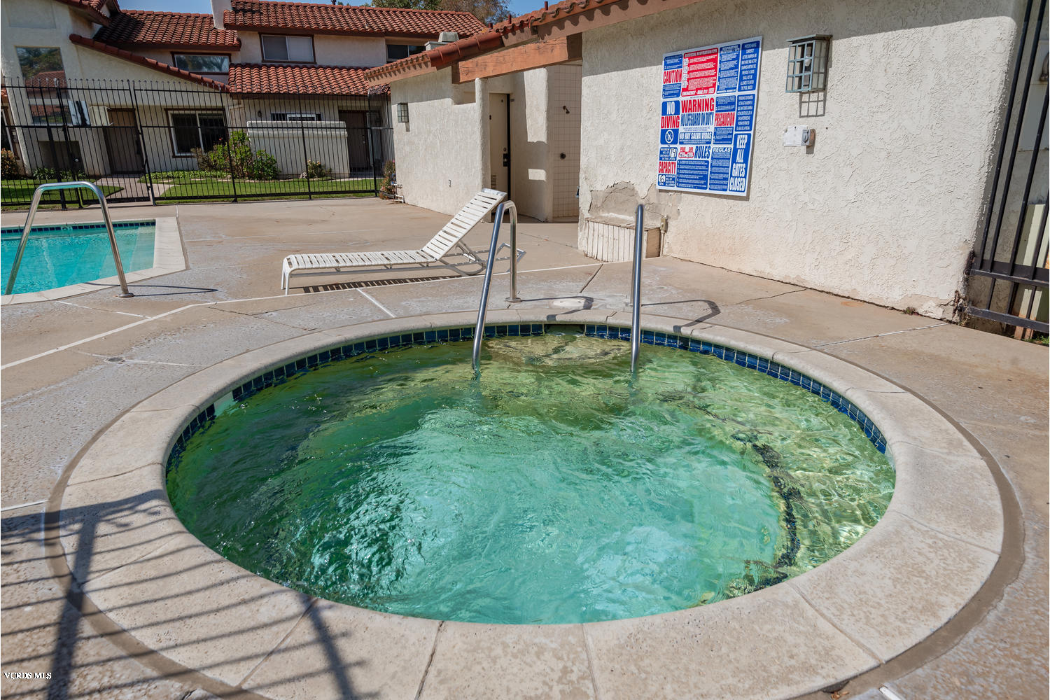 432 East Bard Road Oxnard, CA 93033 - Photo 5 of 20 432 E Bard Rd-005-012-Jacuzzi-MLS_Size
