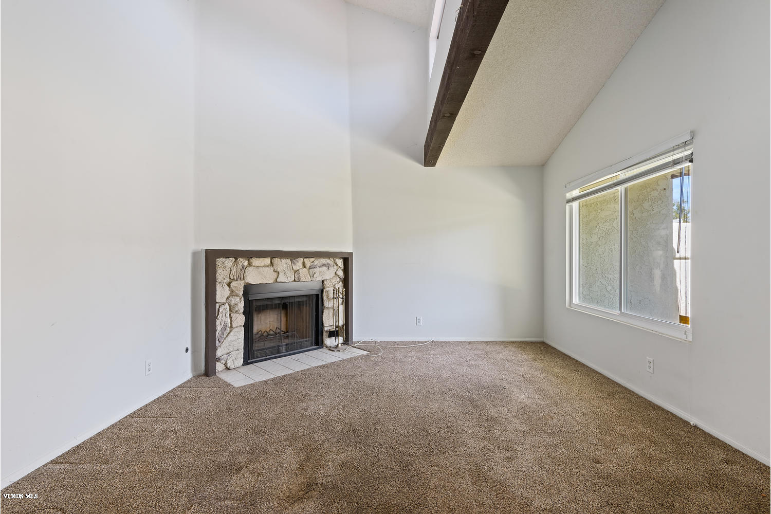 432 East Bard Road Oxnard, CA 93033 - Photo 7 of 20 432 E Bard Rd-007-011-Living Room-MLS_Si