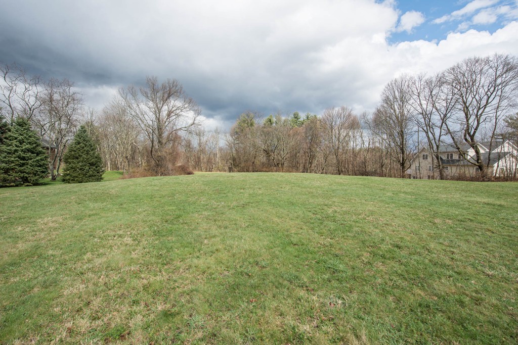 819 Boston Post Road Weston, MA 02493 - Photo 9 of 11 Gallery Image 9