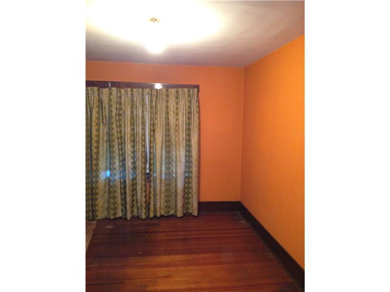 529 Roup Street Tarentum, PA 15084 - Photo 10 of 15 Bedroom.
