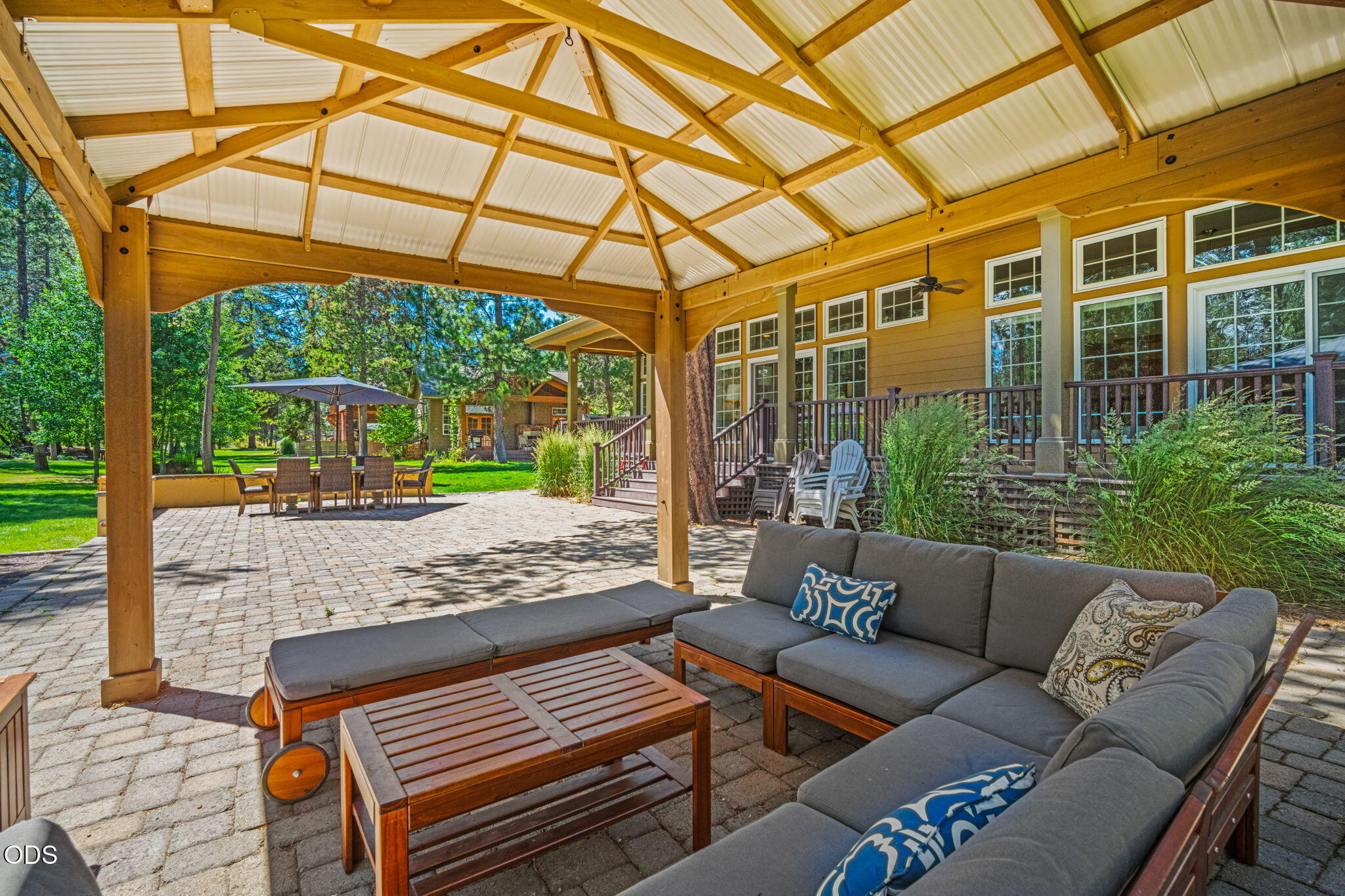 17075 Pasadena Road Bend, OR 97707 - Photo 39 of 71