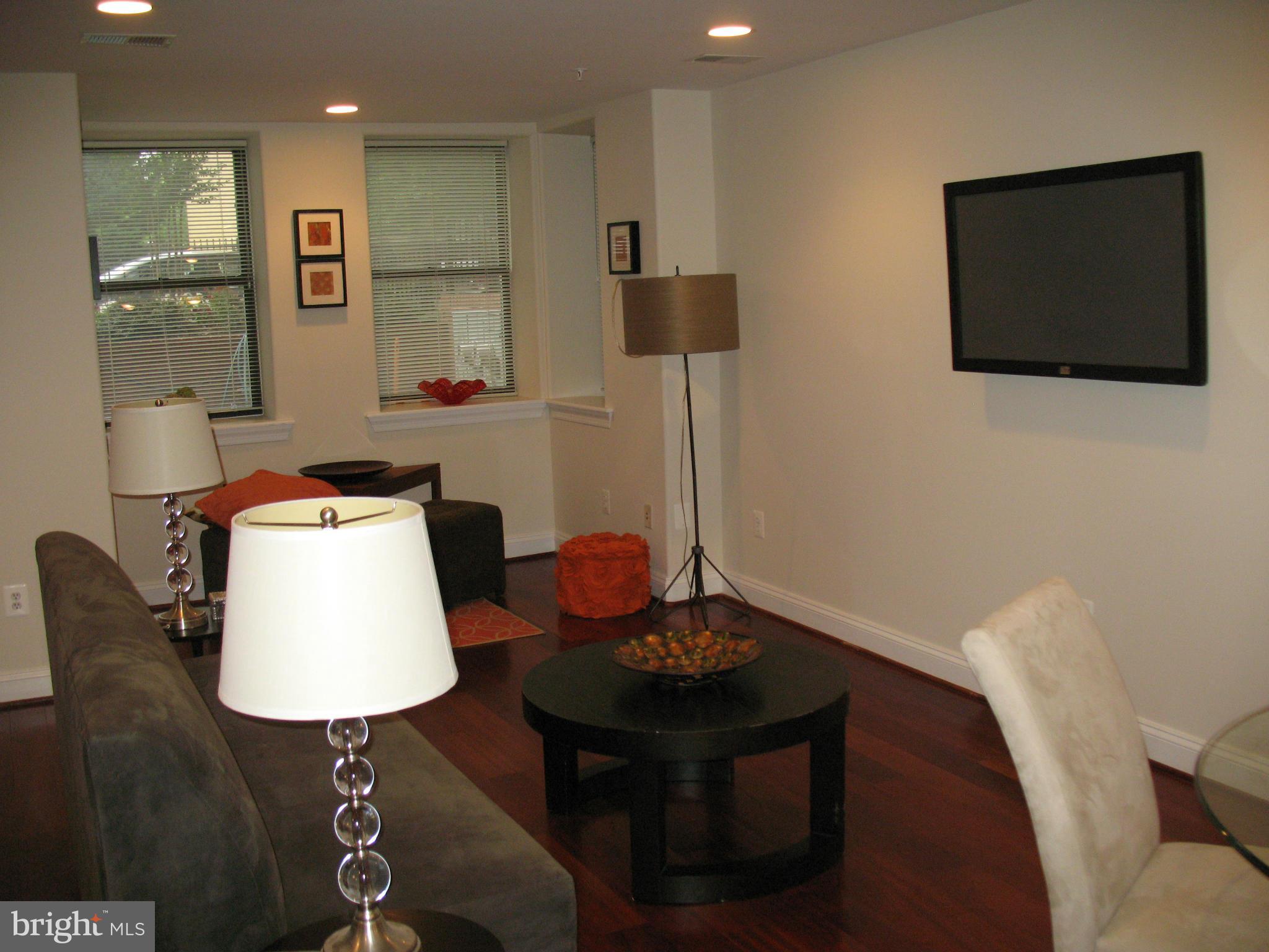 1105 Park Road Northwest, Unit 1 Washington, DC 20010 - Photo 7 of 28 Living Room
