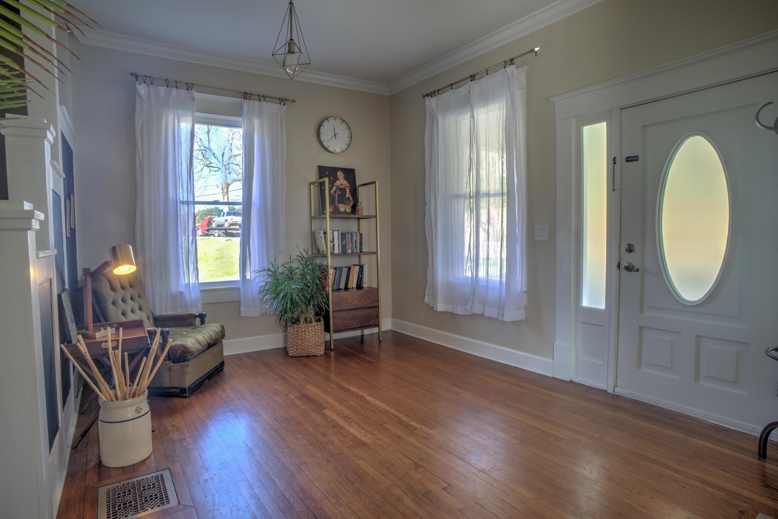 112 Shallowford Road Chattanooga, TN 37404 - Photo 3 of 28 Foyer - Keeping Room
