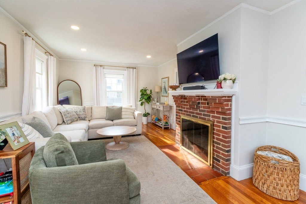51 Stevens Road Needham, MA 02492 - Photo 3 of 34