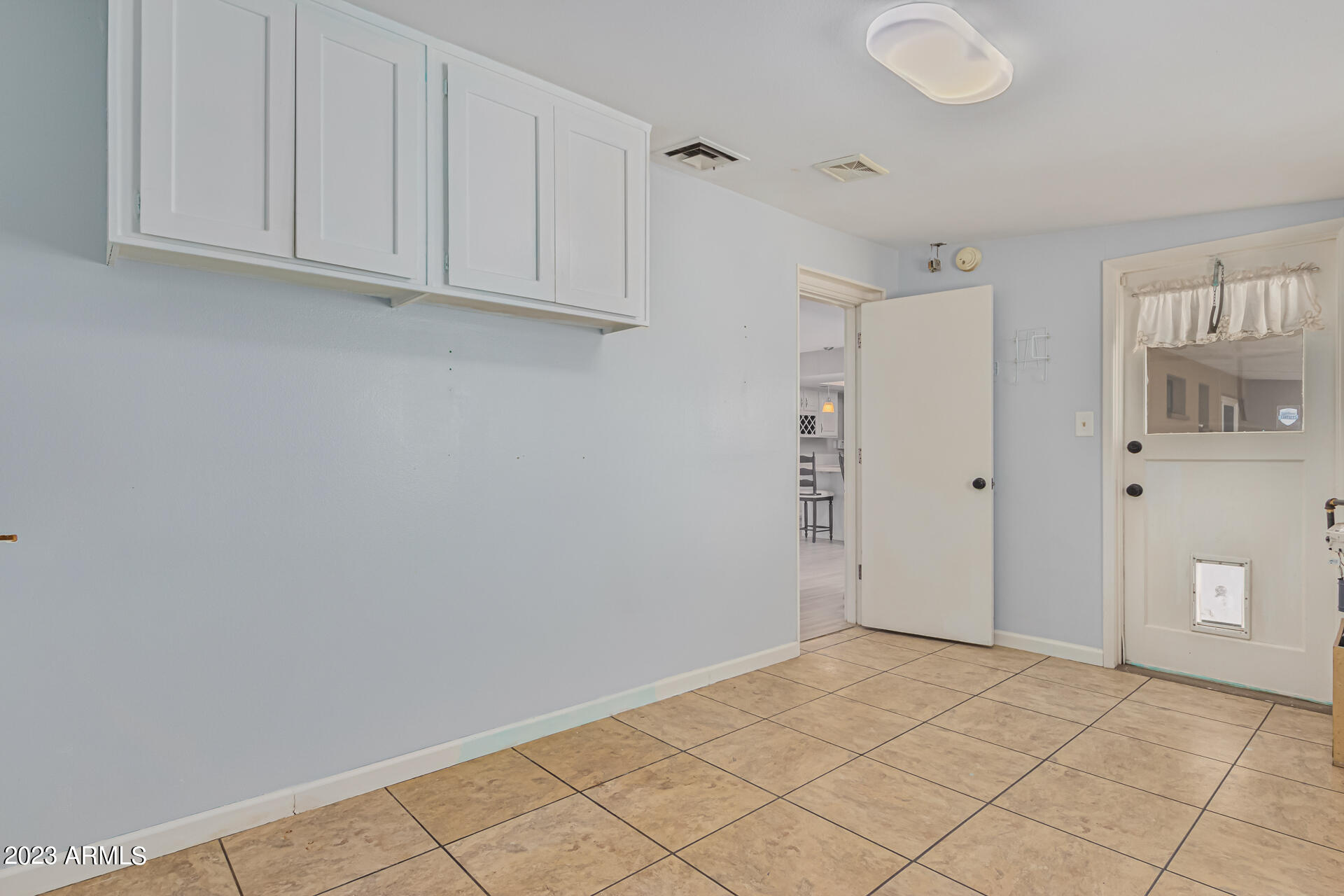 2902 South Newberry Road Tempe, AZ 85282 - Photo 20 of 29 Newberry laundry room 2