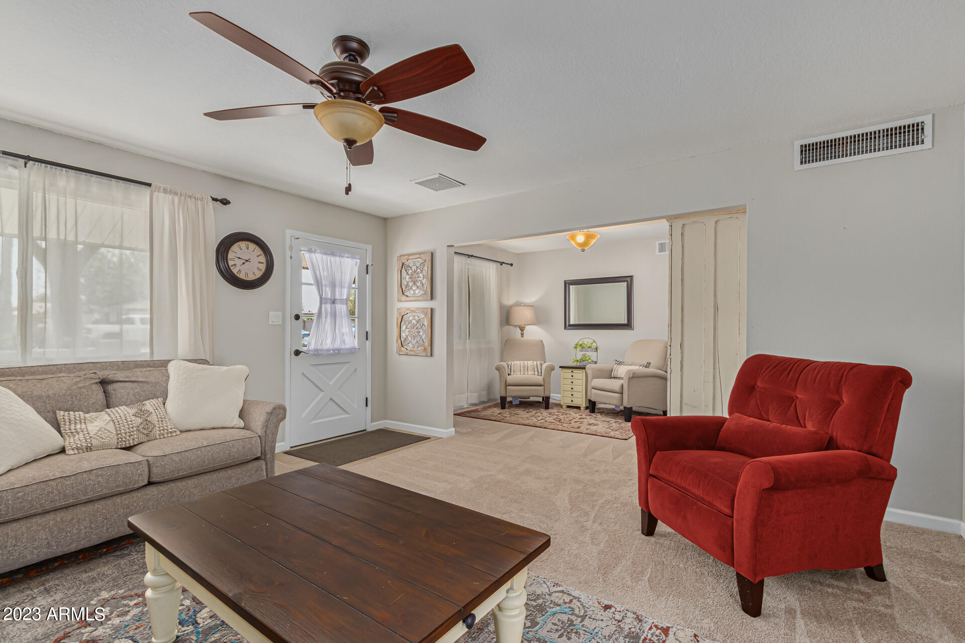 2902 South Newberry Road Tempe, AZ 85282 - Photo 5 of 29 Newberry living rm 2