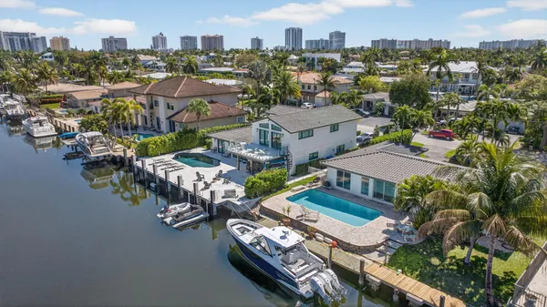$7,500 | 2433 Southeast 10th Street, Pompano Beach, FL 33062