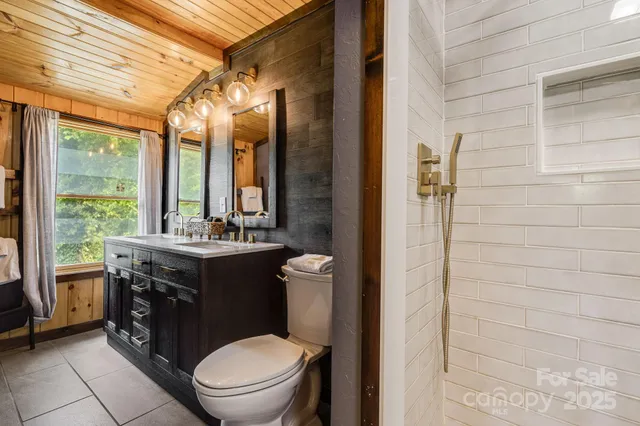 $955,000 | 6541 Grassy Branch Road, Bryson City, NC 28713