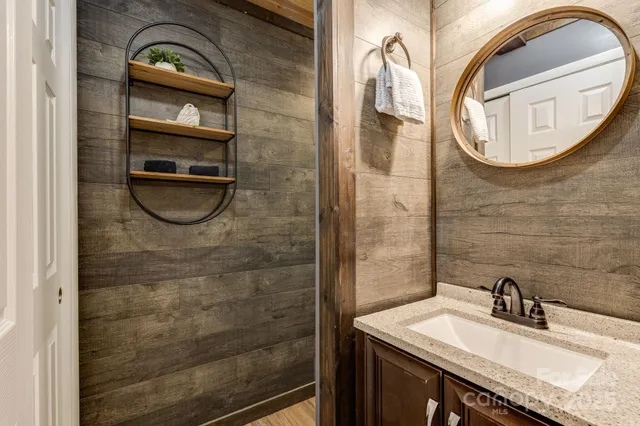 $955,000 | 6541 Grassy Branch Road, Bryson City, NC 28713