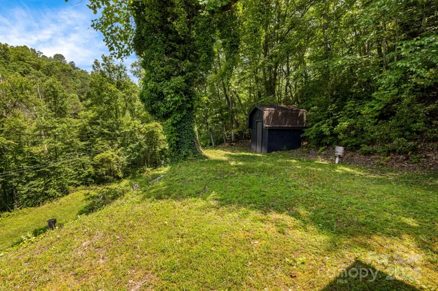 $955,000 | 6541 Grassy Branch Road, Bryson City, NC 28713