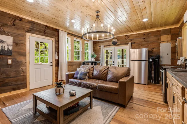 $955,000 | 6541 Grassy Branch Road, Bryson City, NC 28713