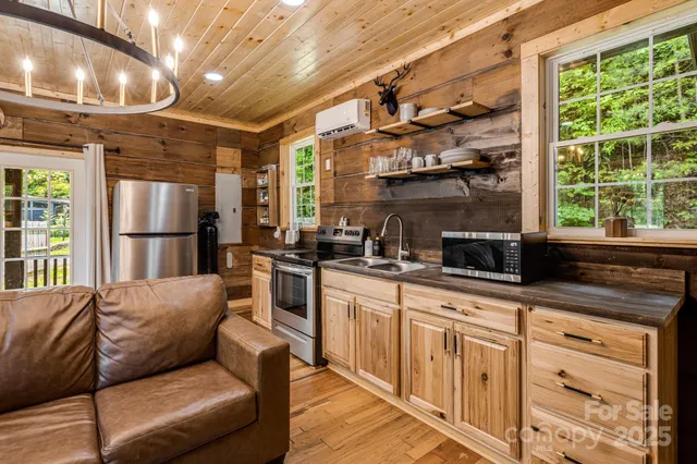 $955,000 | 6541 Grassy Branch Road, Bryson City, NC 28713