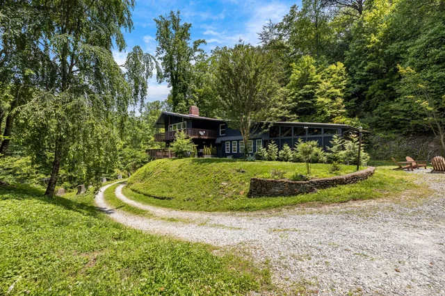 $955,000 | 6541 Grassy Branch Road, Bryson City, NC 28713