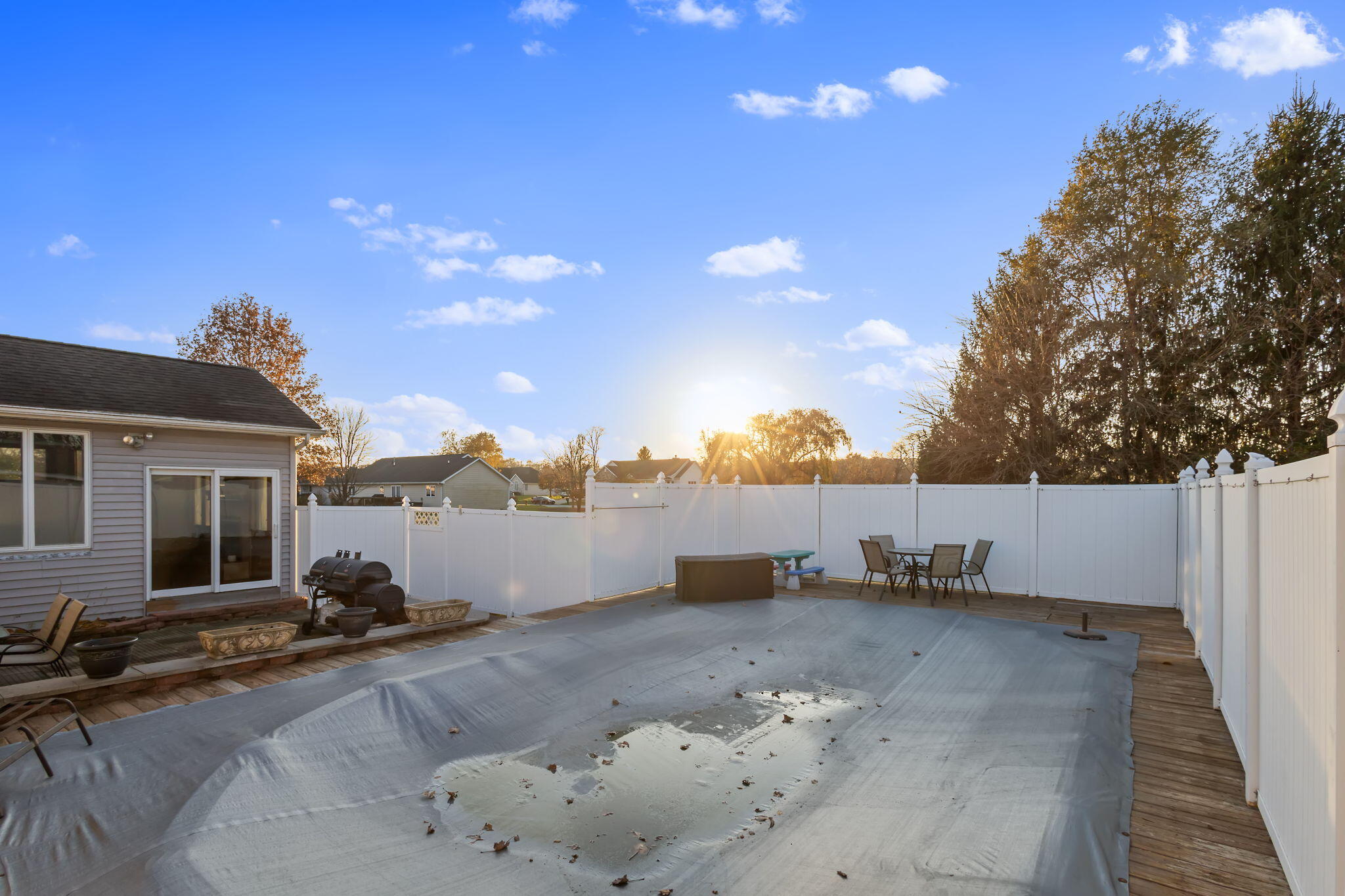 502 Fir Street Southwest De Motte, IN 46310 - Photo 44 of 46 2048x1365