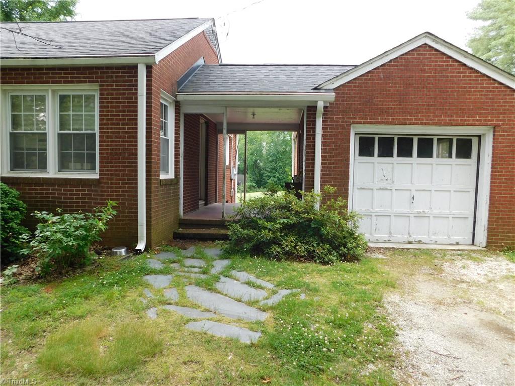 140 South Franklin Road Mount Airy, NC 27030 - Photo 2 of 15 Detached garage and breezeway