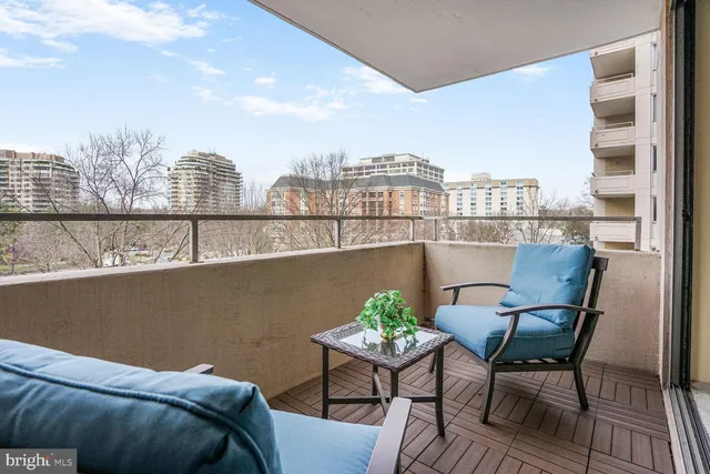 $650,000 | 5500 Friendship Boulevard, Unit 1423N & 1424N, Chevy Chase, MD 20815