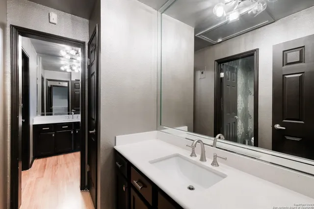 $1,550 | 4107 Medical Drive, Unit 2208, San Antonio, TX 78229