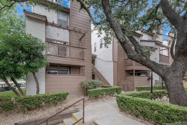 $1,550 | 4107 Medical Drive, Unit 2208, San Antonio, TX 78229