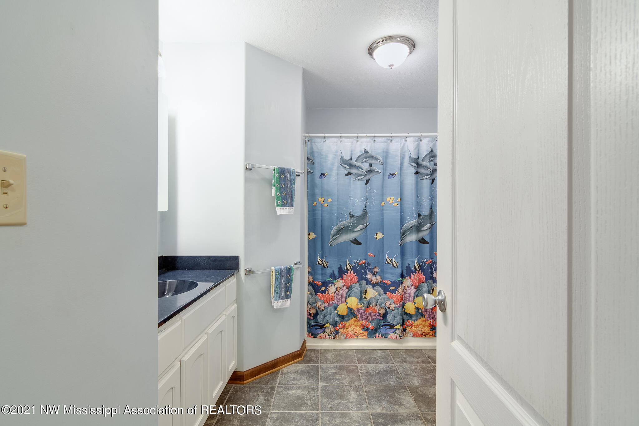 9949 Holly Springs Road Hernando, MS 38632 - Photo 16 of 23 Bathroom Upstairs